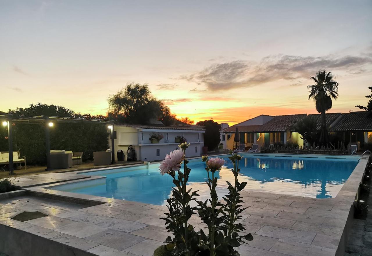 L'Auberge Camarguaise Сен Мари де ла Мер Екстериор снимка